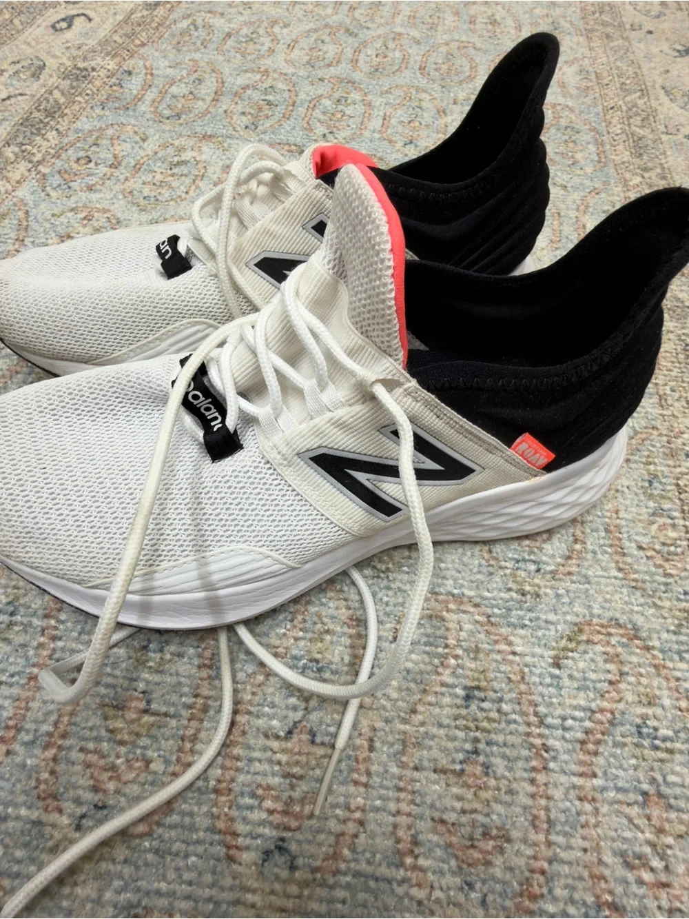 New Balance ROAV Fresh Foam Women’s size 8
